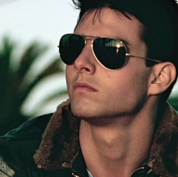 Tom Cruise in Aviator Sunglasses 